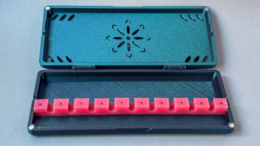 open contrabassoon case for reeds for 9 with red holders