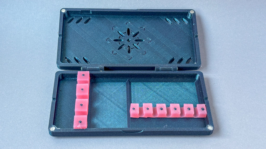 open bassoon reed case with contra slots
