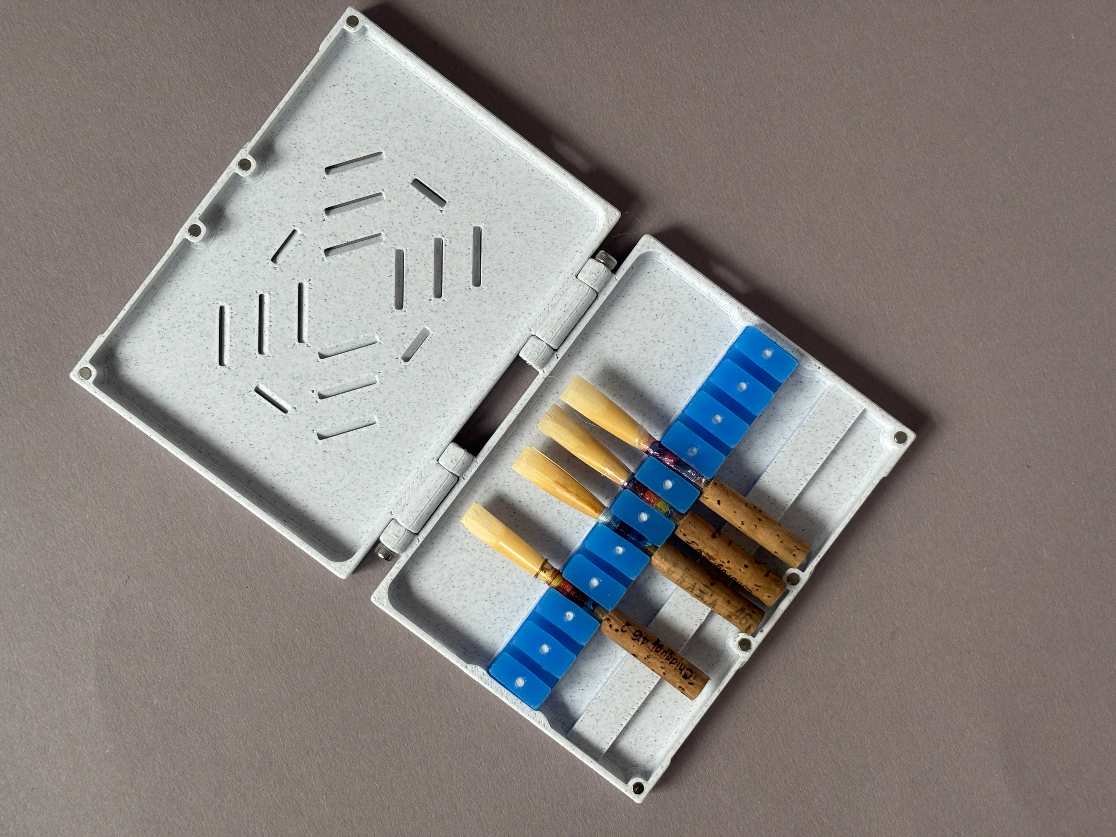 Oboe Reed Case for 10 Reeds - Slim
