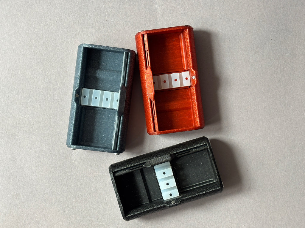 TAMBI - Oboe Reed Case for 3 Reeds